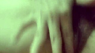 this amateur girl is masturbating her pussy using various toys, it's so exciting