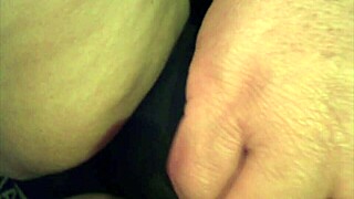 Mi Esposa Masturbandose in a Private Moment