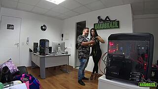 ensaio fotográfico da atriz brasileira yara morganna com nego catra 😍