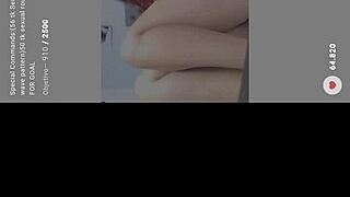 Hot webcam show with sexy performer