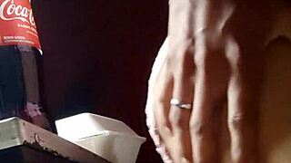 Un ma�anera con mi consolador!