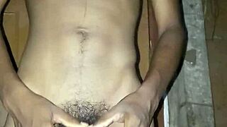 Wow, Indian 18-Year-Old Boy’s Selfie Cock Is Massive In Lockdown!