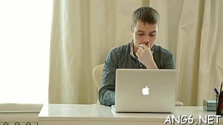 Lascivious Engineer Feels Intense Pleasure Fucking Her Boyfriend with Passionate Blowjob