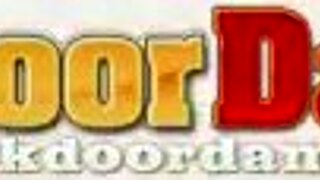 Гореща европейка копнее за дълбоко анално чукане