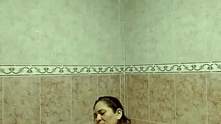 Hey, fucking and sucking this unfaithful culona in the jacuzzi, she moans loud!