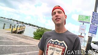 Detailed Gay Porn Scene With Guys Fucking