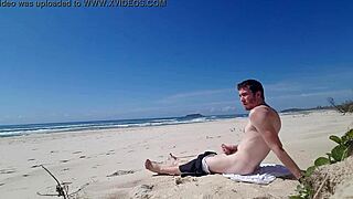 this beach jerk off is so exciting in public, guys love it