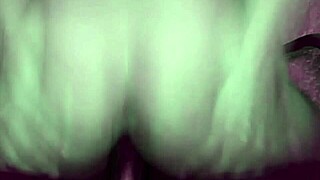 monik bemutatja amatőr önkielégítését