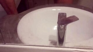 Watch This Young Gay Guy Masturbate!