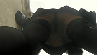 Kurvaste milf ti pička na prostem