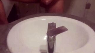 Watch This Young Gay Guy Masturbate!