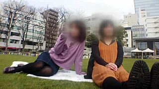 kis cicis ázsiai bombázó teljes verziós videóban