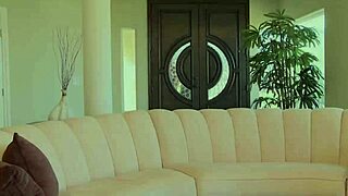 Kelly surfer takes deepthroat and facial cumshot