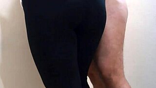 I get so turned on, had to rip her leggings apart!