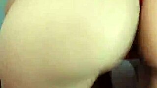 teen on webcam dances to mix reggaeton three