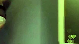 russian chick flashes her tits on periscope