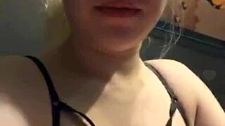 russian chick flashes her tits on periscope