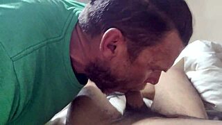 new grindr hookup with blowjob and swallow