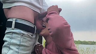 Public anal sex in the park with curvy couple, wow! 😲