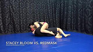 Femdom Stacy Bloom Overpowers Sparring Partner During Facesitting