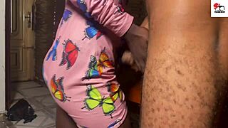 ebony horny aunty wants me