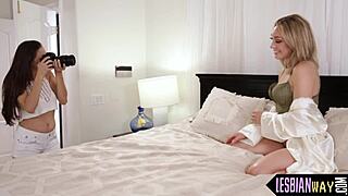 Girlfriend enjoys oral while masturbating