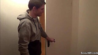 omg, caught step-mom with aunt and got a wild teen 18+ fuck! 😍