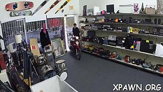 so this amateur chick got cash just to flash her sexy moves