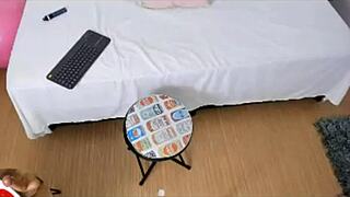 cam-girl sucks blowjob with sex-toys on webcam!