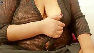 Indian aunty says, 'look at my boobs, neighbor'