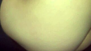 se corre mientras me la follo duro