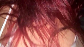 se corre mientras me la follo duro