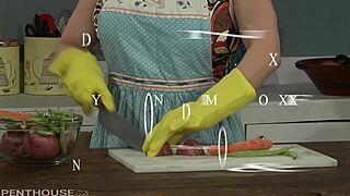 Big titty MILFs Candy Manson and Diamond Foxxx explore the vagina intensely.