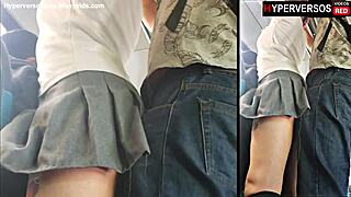 Le arriman la verga en el cami�n a la colegiala su twitter castingxxx8