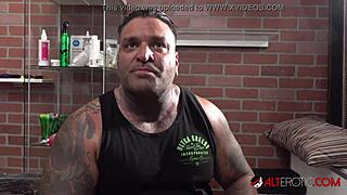 Australian beauty amber luke gets a new nose tattoo