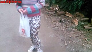 Curvy slut gets anal creampie in rough community hookup