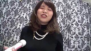 Rei Ka, Japanese Av Star, Gives Shaved Blowjob