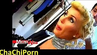 Malena Gracia totally naked in the bathtub.