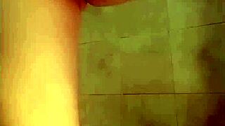 Pakistani girl squirts while fingering herself
