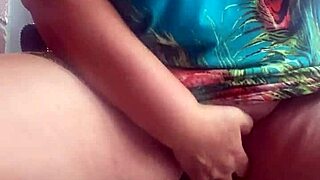 i'm fingering my shaved pussy in public, oh god it's so good!!