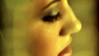 Exotic Indian Babe Teases With Sensual Dance Moves