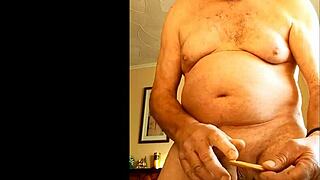 watch me wank myself off onto a biscuit staring at bengeeman