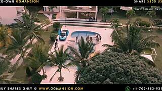 Brunette Gets Her Toes Sucked