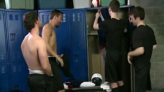 Safado Sucking Three Guys In The Locker Room For Gay Orgy Fun