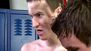 Safado Sucking Three Guys In The Locker Room For Gay Orgy Fun