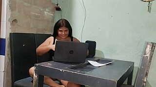 Colombian Chubby Teen Gets Horny with Stepfather and Makes Him Very Horny