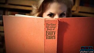 hannah elizabeth shows off her huge boobs and banging body