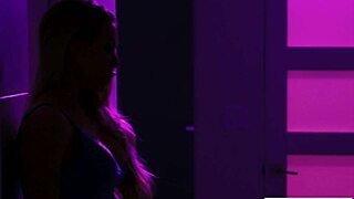 Holy cow, Nicole Aniston takes huge gapes in first anal!