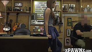 i caught pretty woman banging for cash before pawning