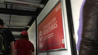 Tocando A Jaqueta De Nylon Marrom Da Gordinha Pt 1